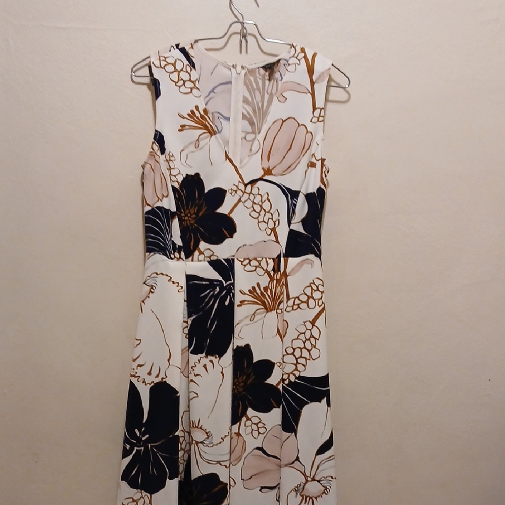 Floral Sleeveless Dress - Black and Brown